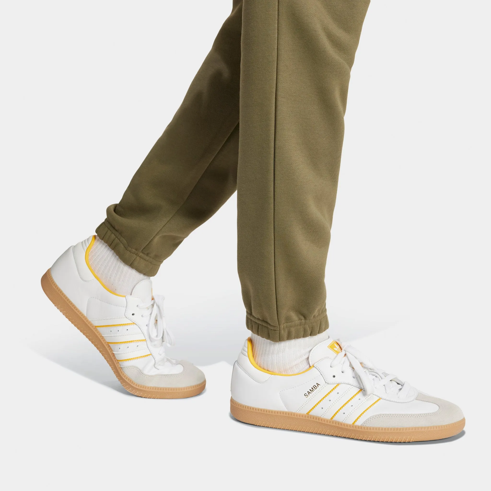 adidas Trefoil Essentials Joggers / Olive Strata