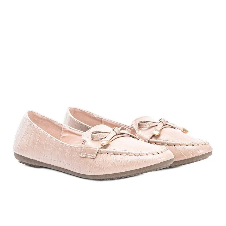 Chic Beige Moccasins with Miriam Crocodile Skin Design