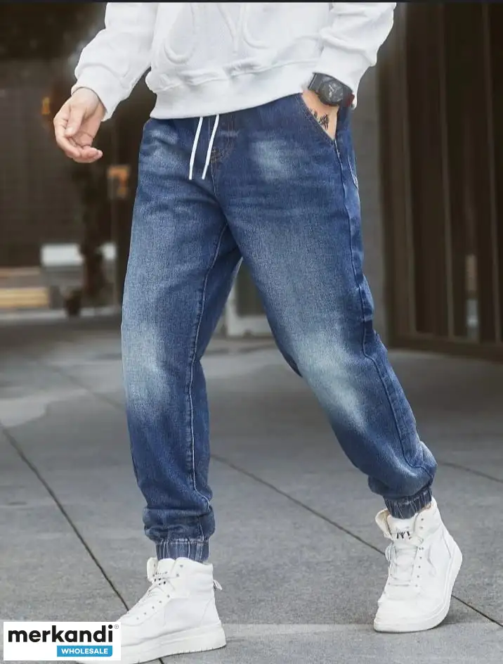 Bershka: Joggers de denim para hombre. Descuentos y promociones. ¡Venta especial con rebajas!