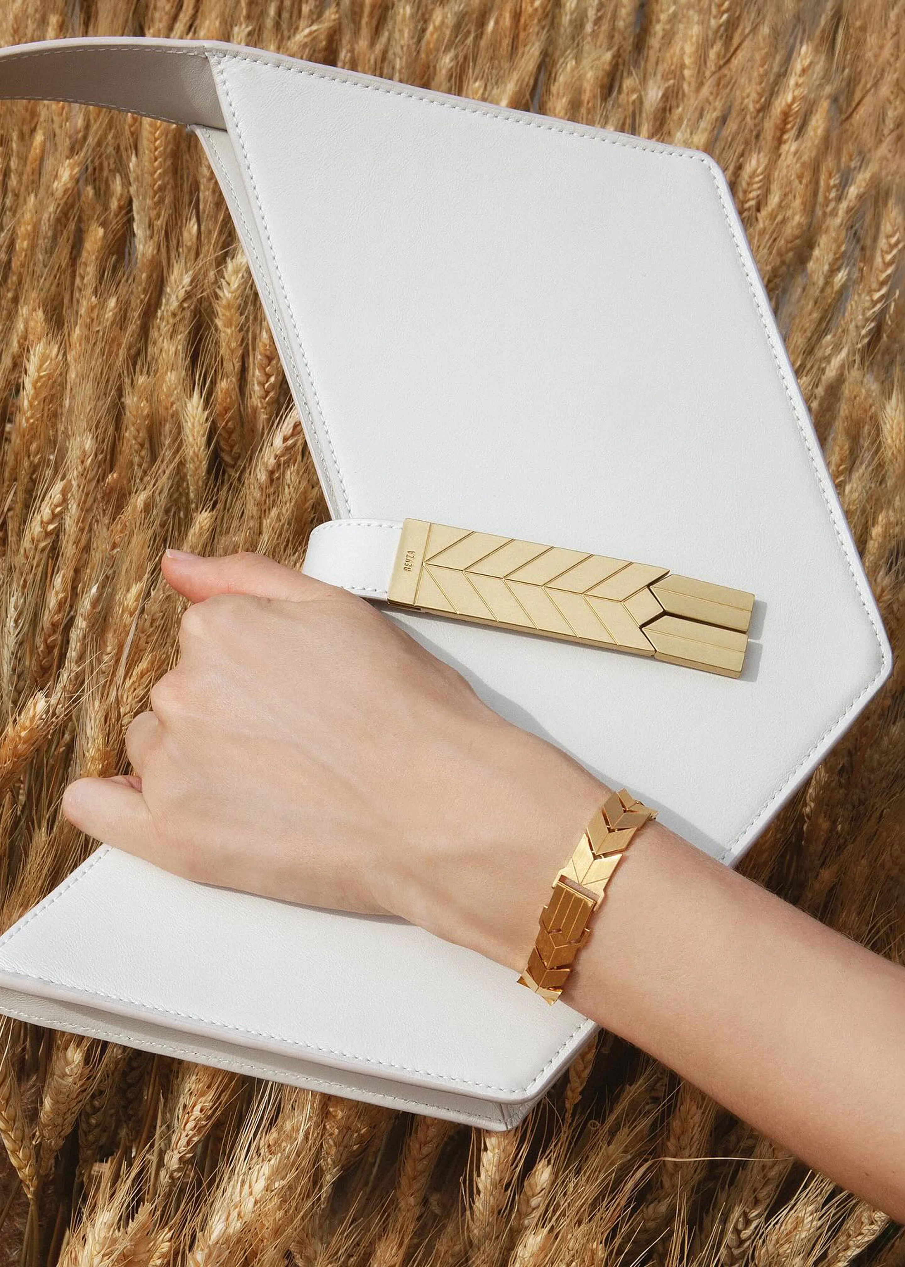 Bevza Flat Spikelet Bracelet - Gold