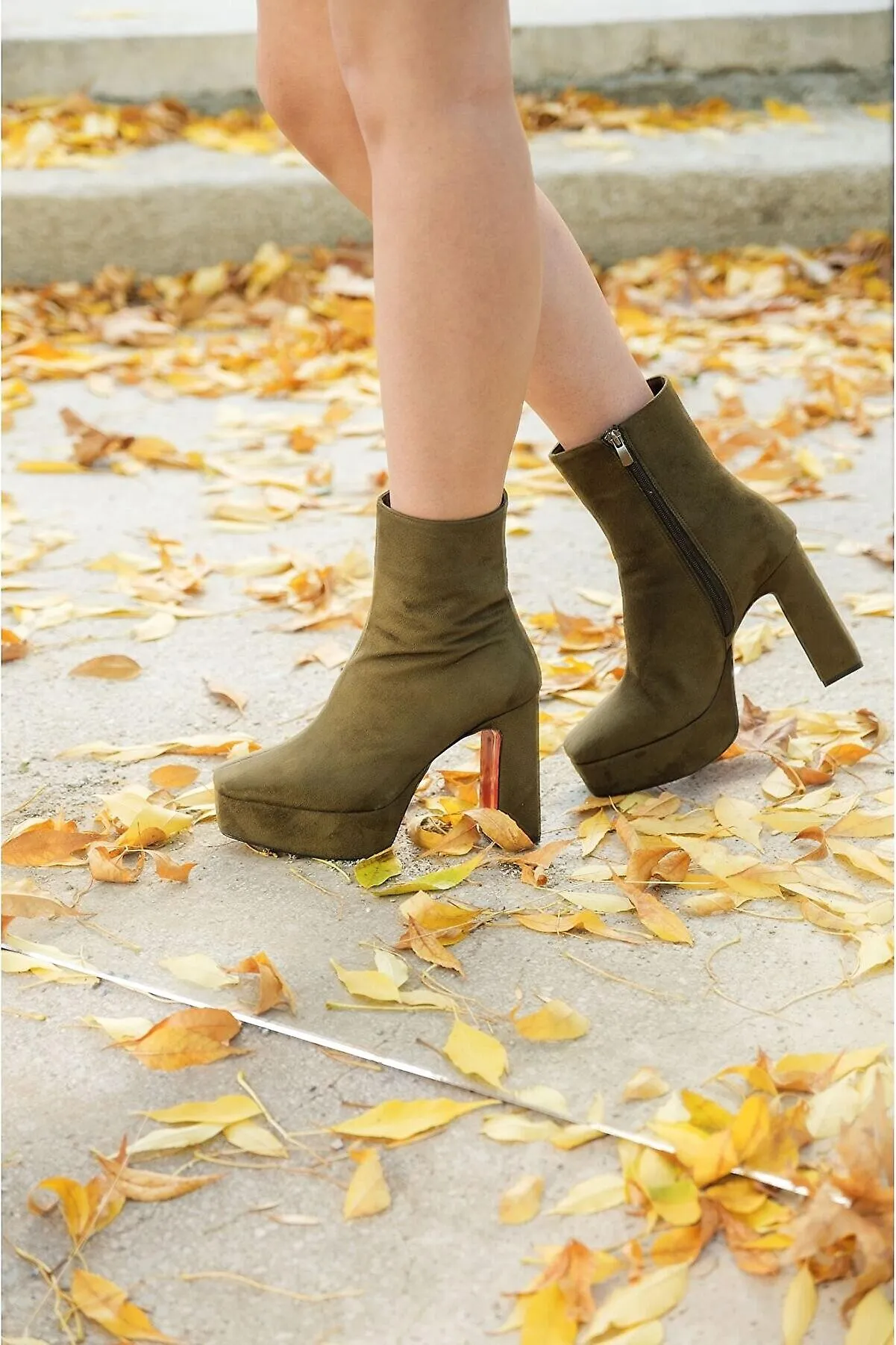 Breathable Non-slip Platform Heel Boots for Women with Comfortable Sole, Handmade