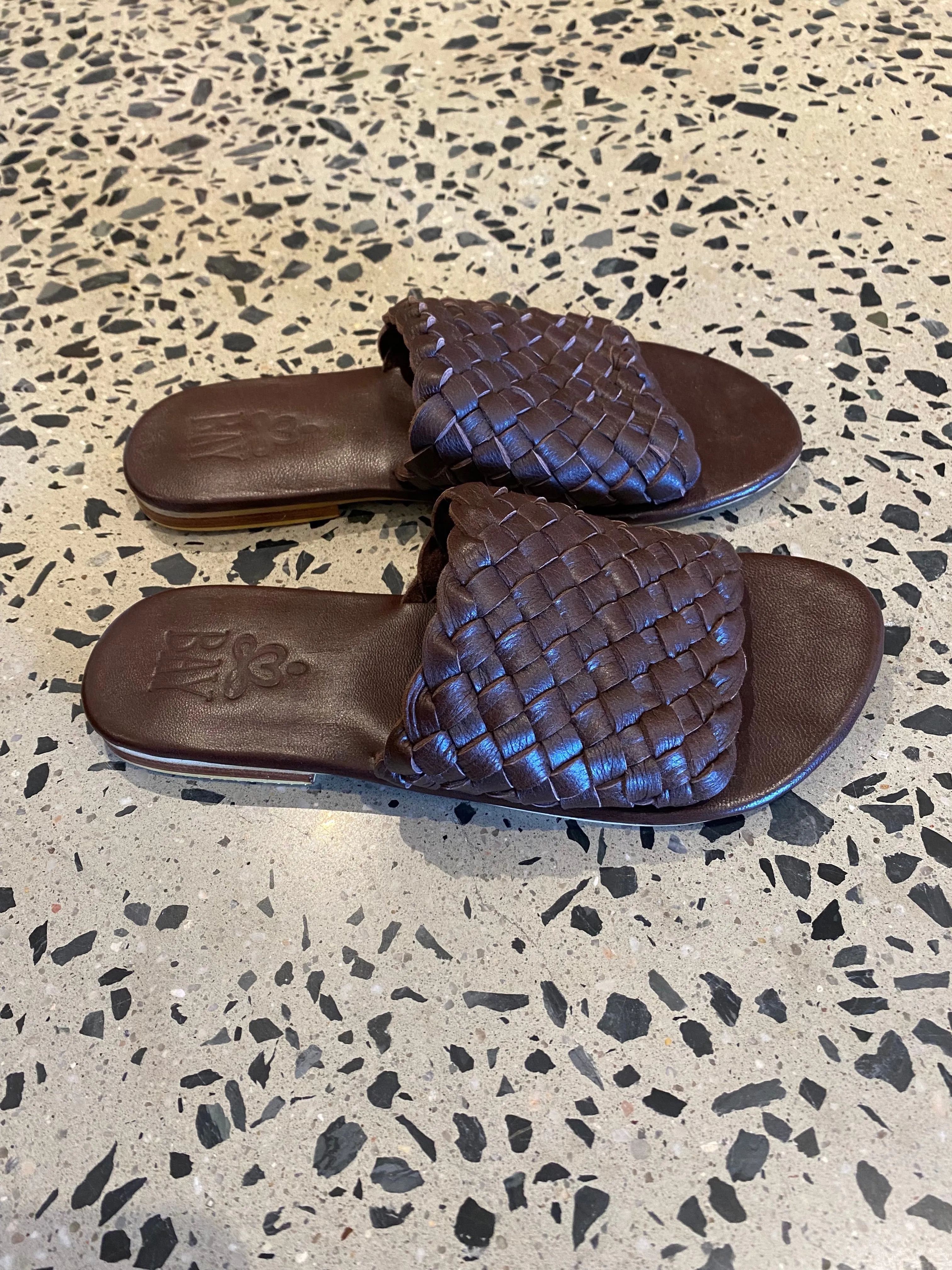 CLASSIC SLIDE  WOVEN - CHOCOLATE