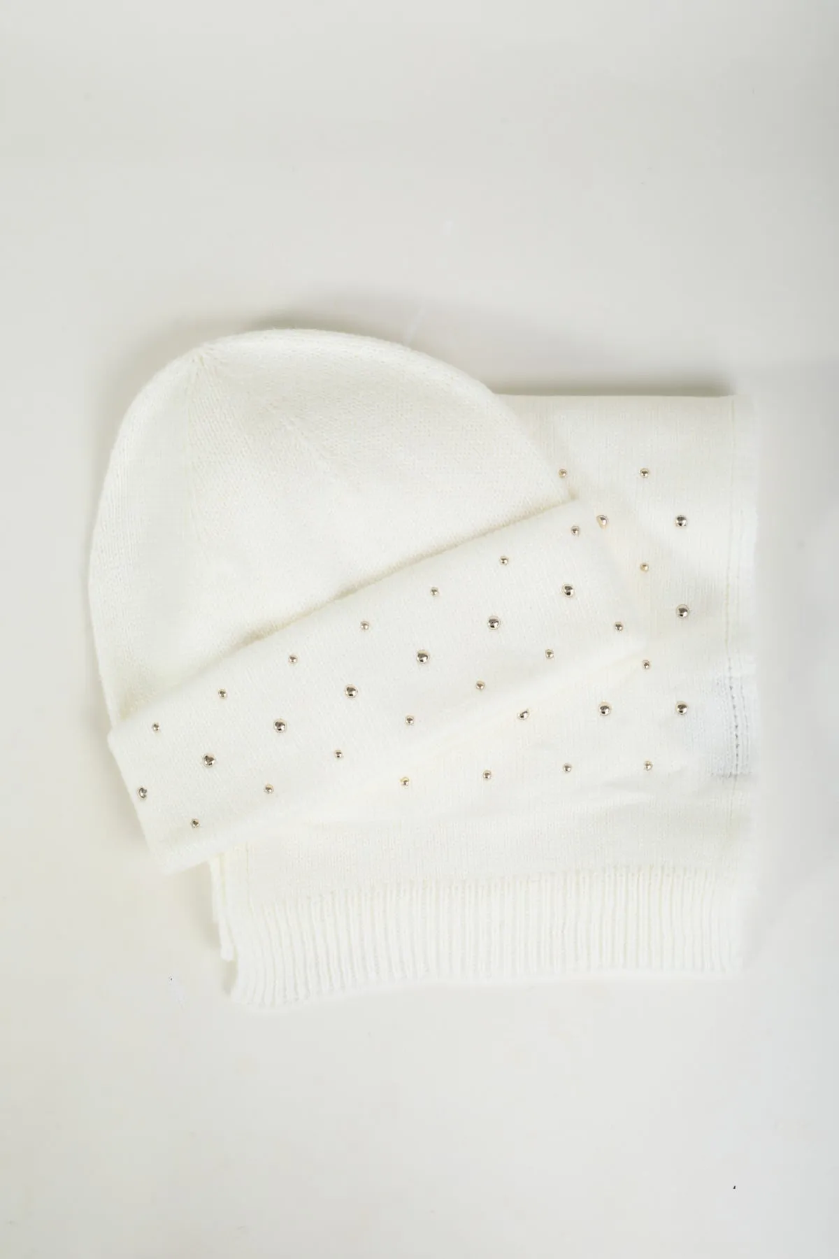 Cream Studded Hat & Scarf Gift Set