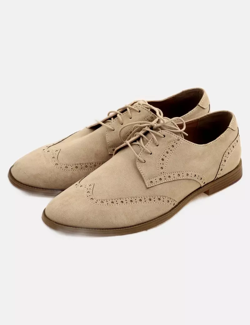 Discover Oxford shoes.