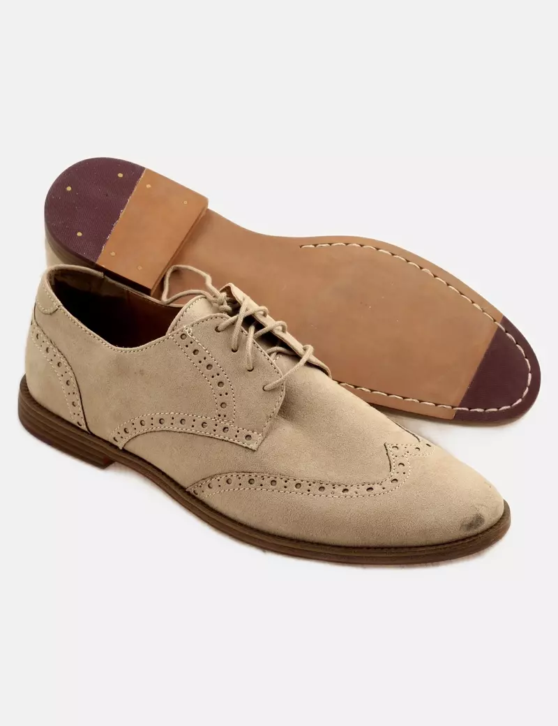 Discover Oxford shoes.