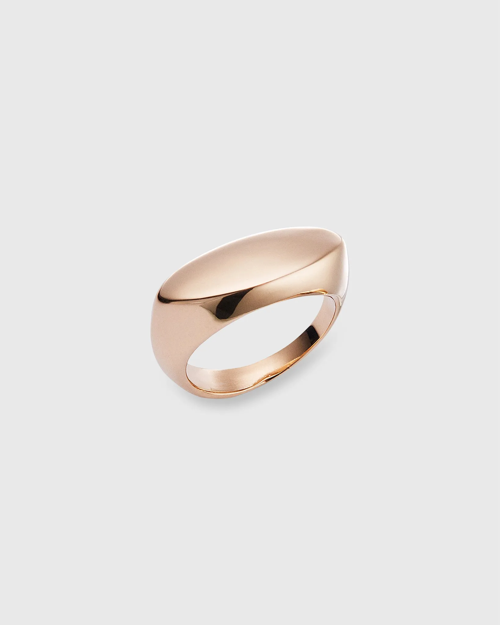 Flat Oval Ring in Gold