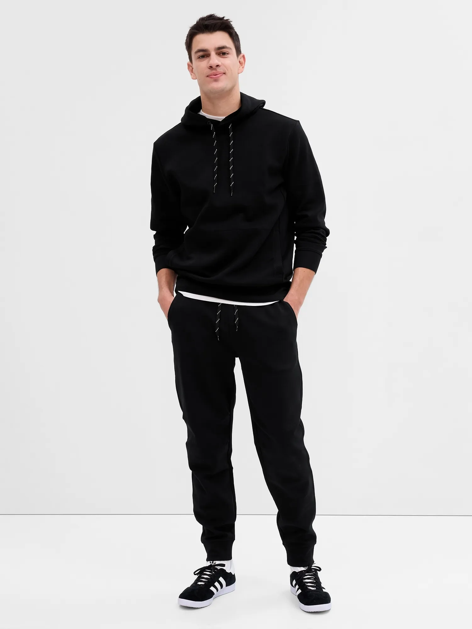 GapFit Performance Joggers