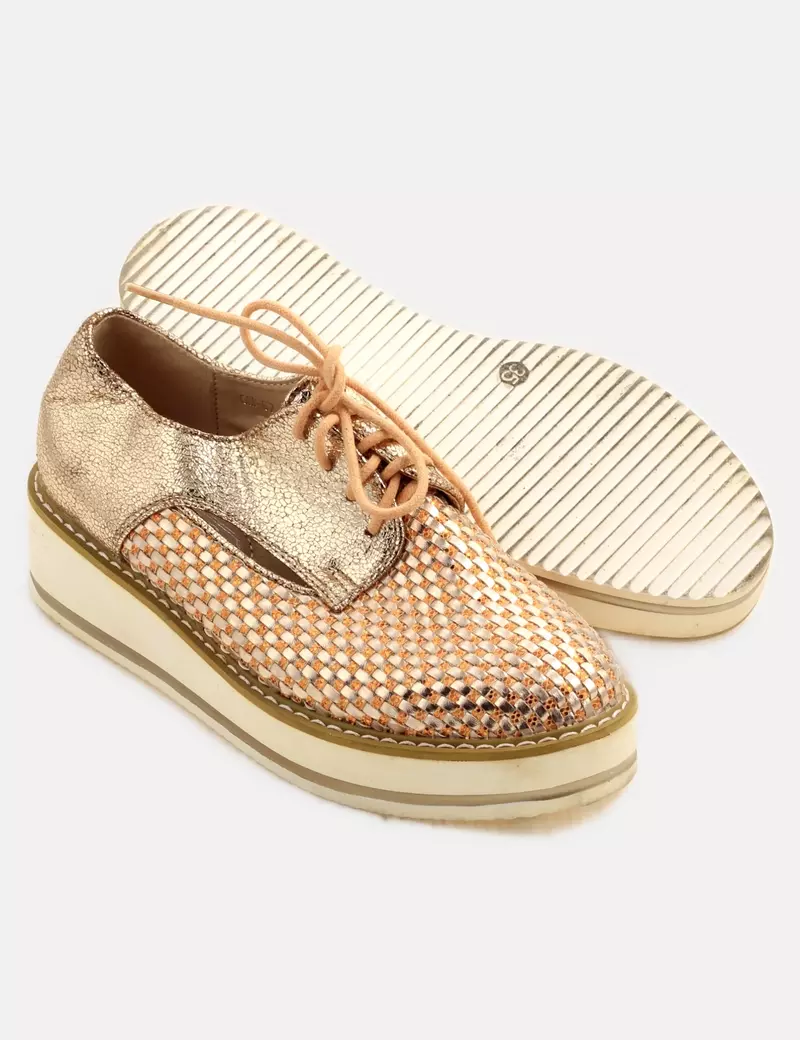 H&D Oxfords can be rewritten as High-Quality Oxfords for better Google search optimization.