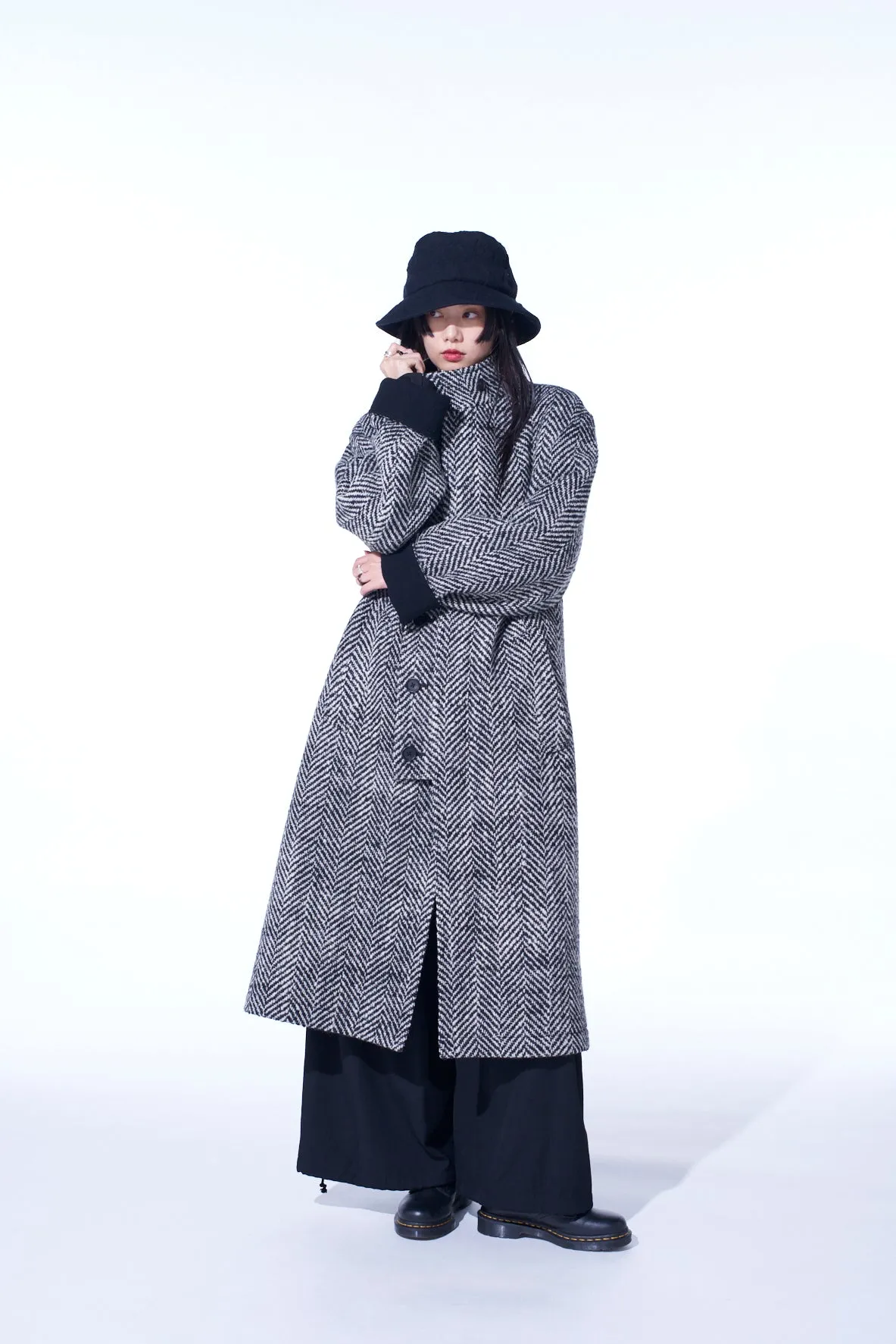 HERRINGBONE TWEED STAND COLLAR COAT