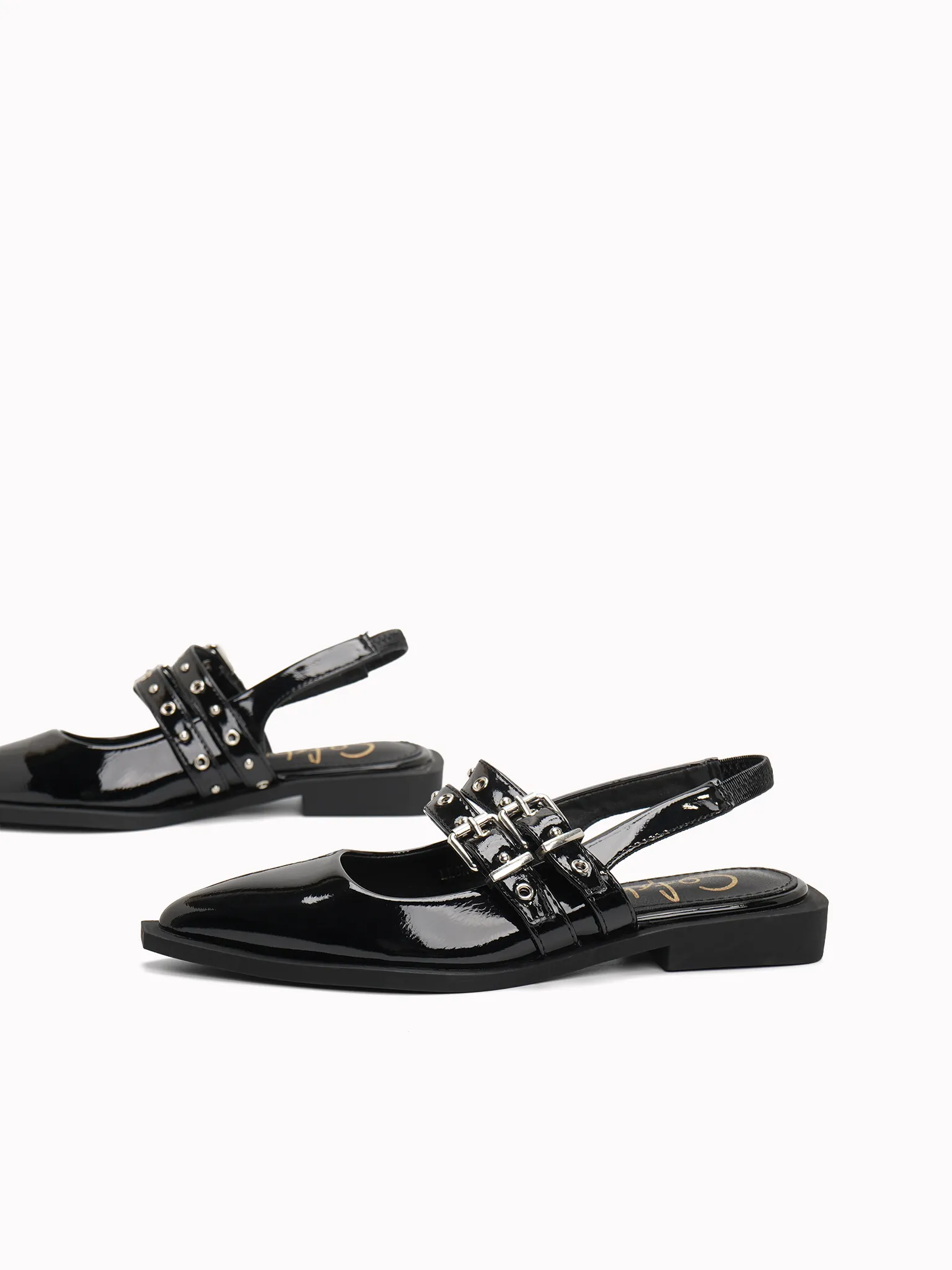 Leonor Flat Sandals