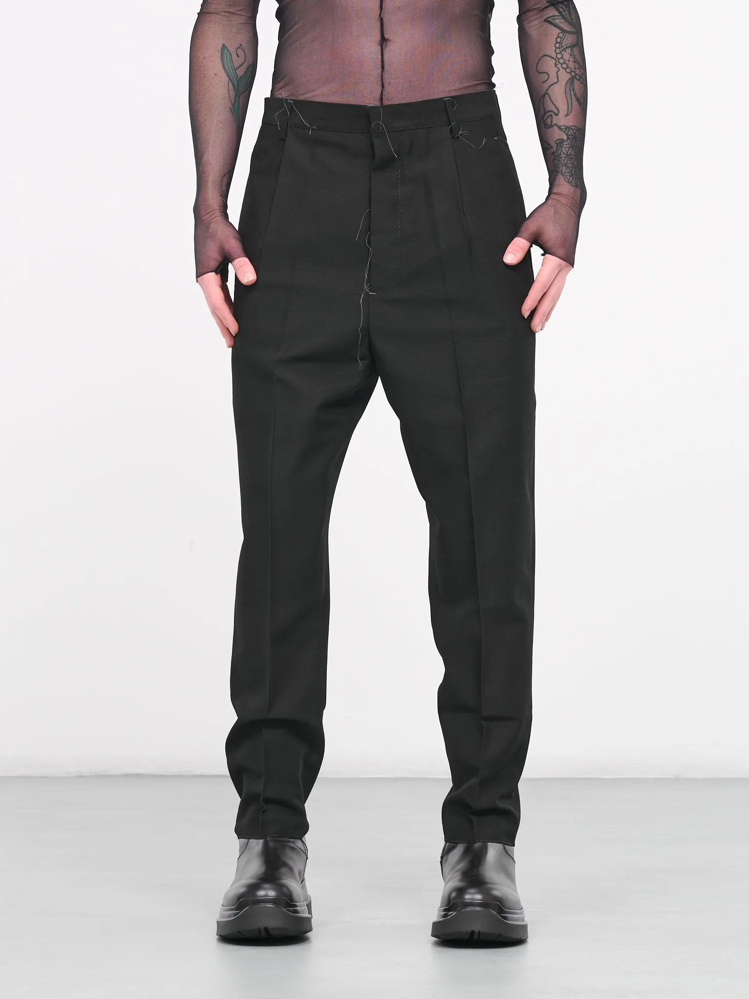 Loose Thread Trousers (PT1001-BLACK)