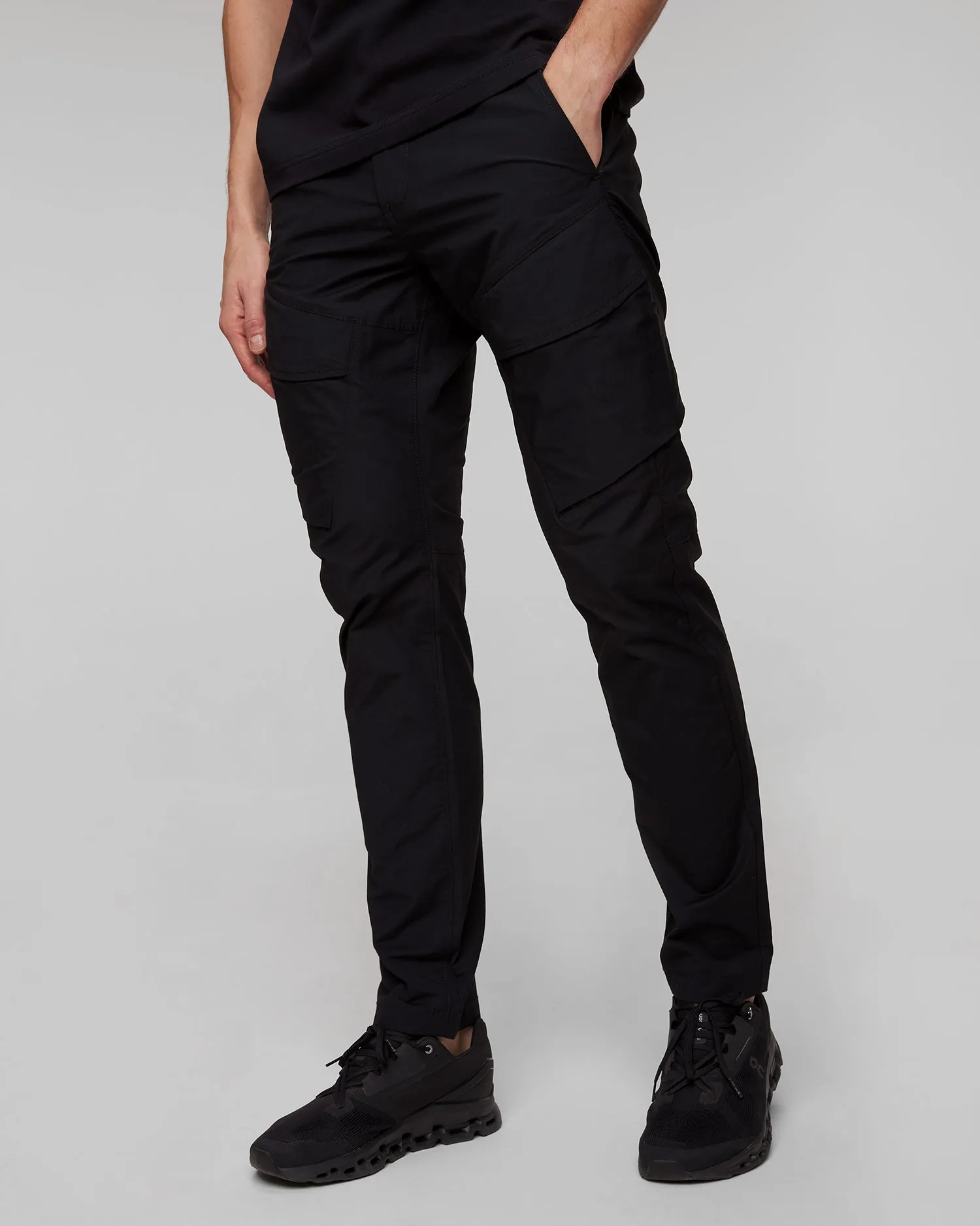 Men's black trousers Napapijri M-Carchi Cargo NP0A4I4T0411-1