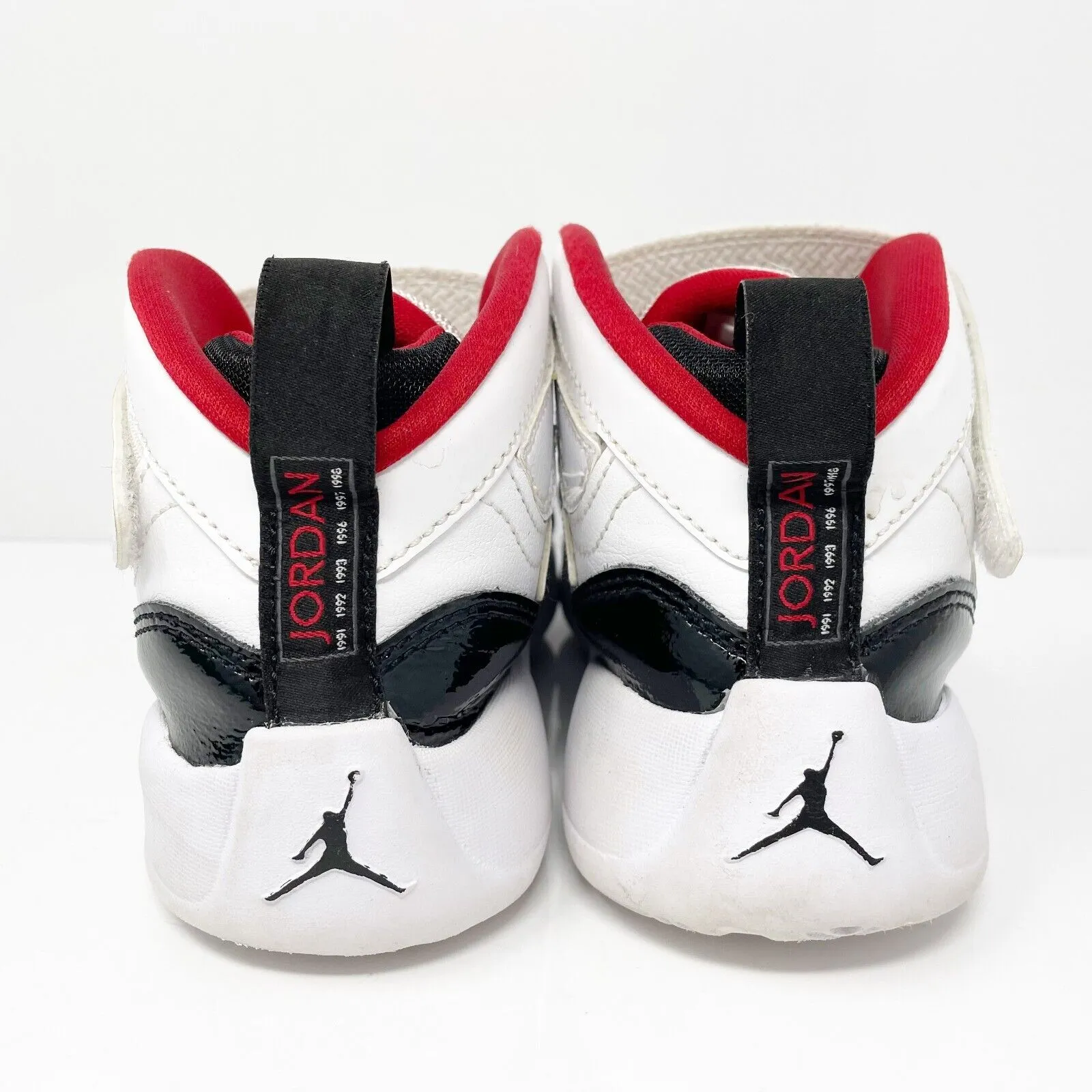 Nike Boys Air Jordan Jumpman Two Trey DQ8432 White Basketball Shoes Sneakers 3Y