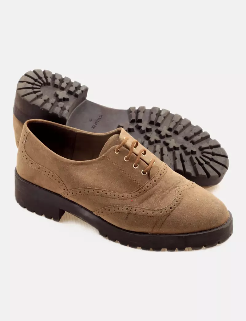 Pull&Bear Oxfords - Stylish Men's Shoes for Different Occasions