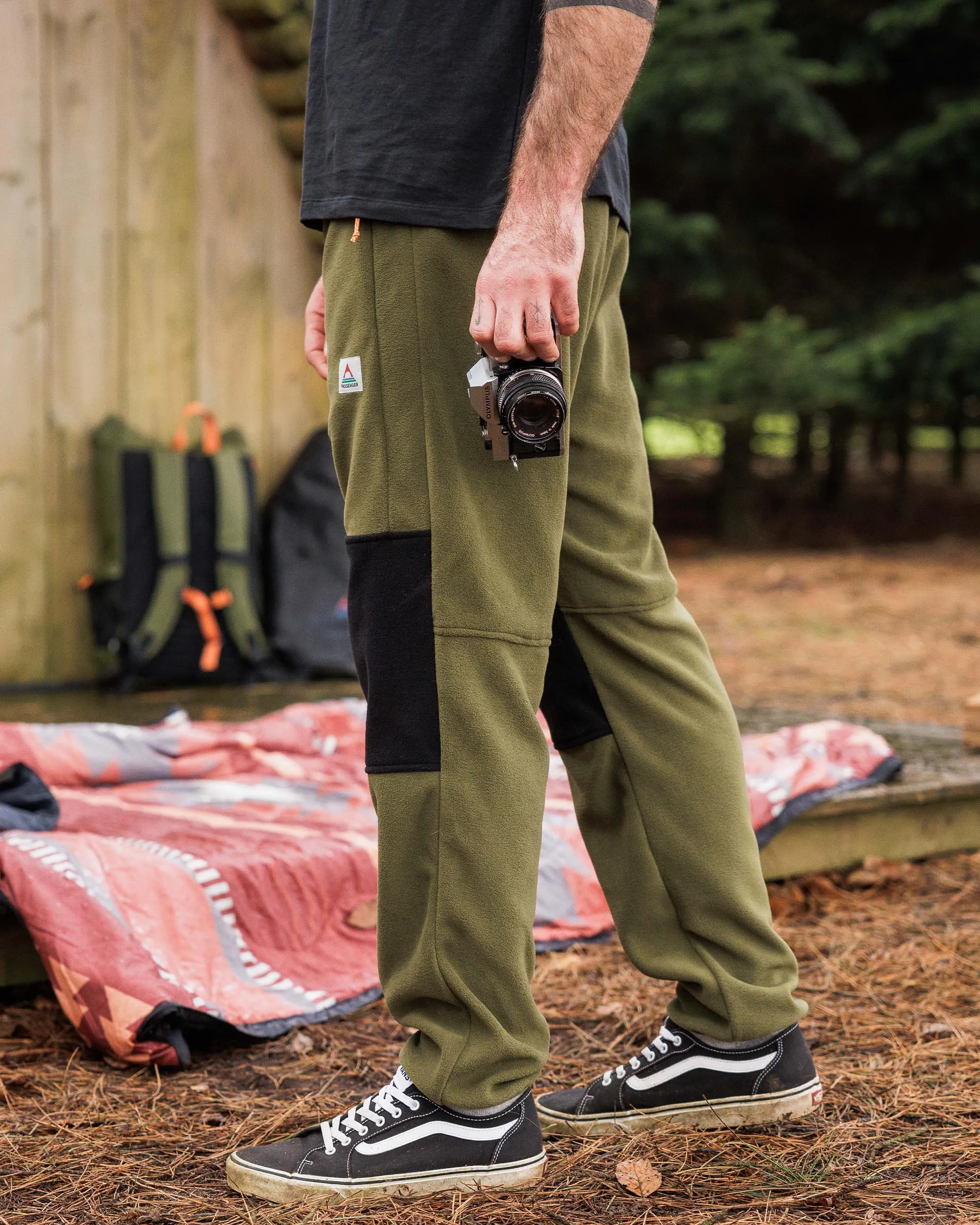 Recycled Polar Fleece Jogger in True Black and Khaki