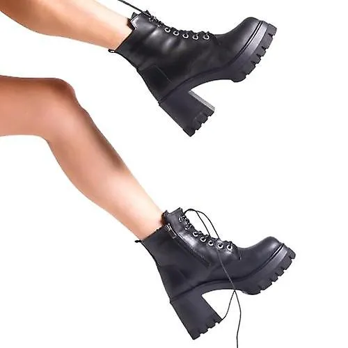 Short Heeled Boots for Women's Attractive Style