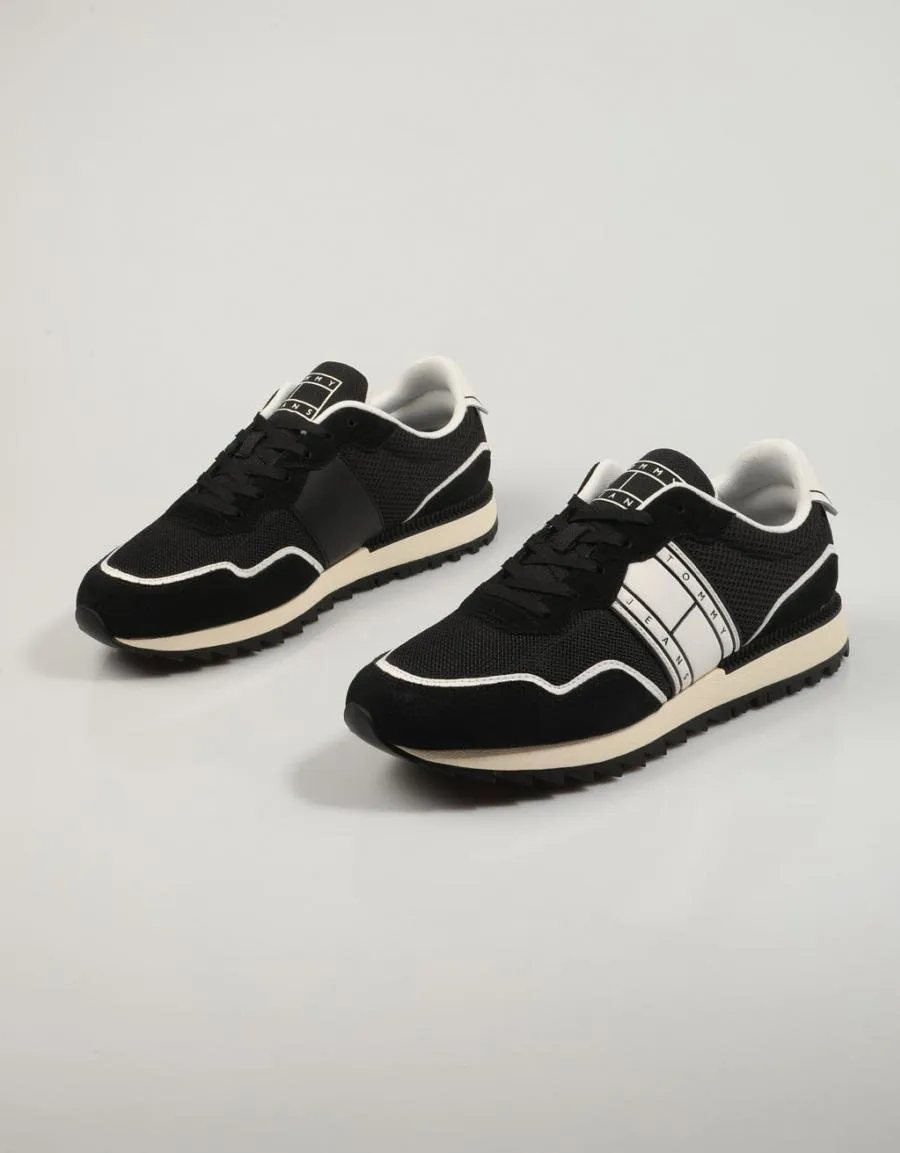 TOMMY HILFIGER Tjm Runner Mix Material Sneakers in Black