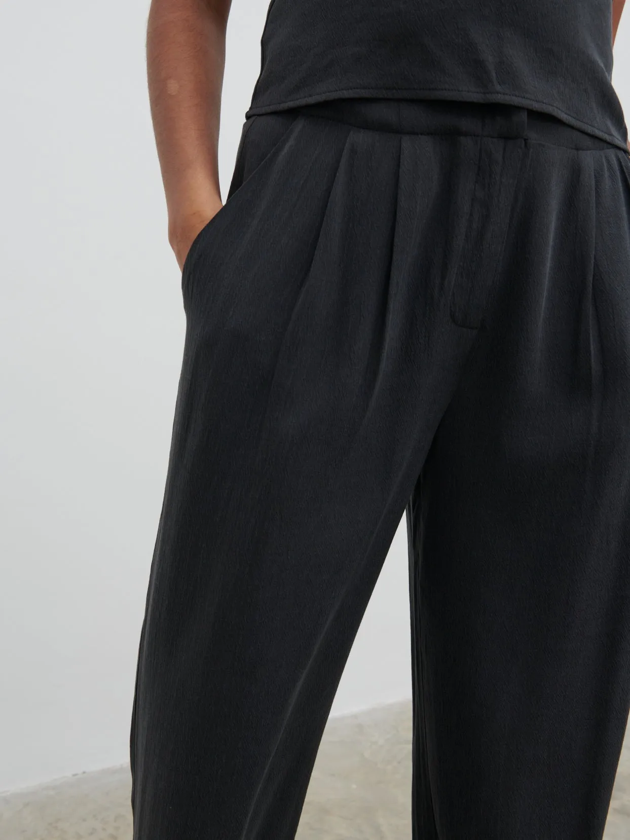 Suki Tailored Trousers - Black