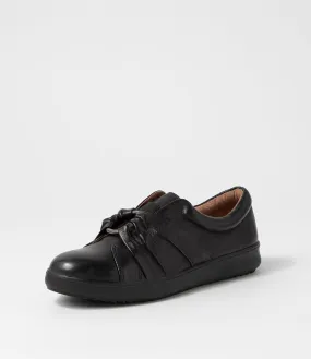 SUPERSOFT Zicci Black Leather Sneakers