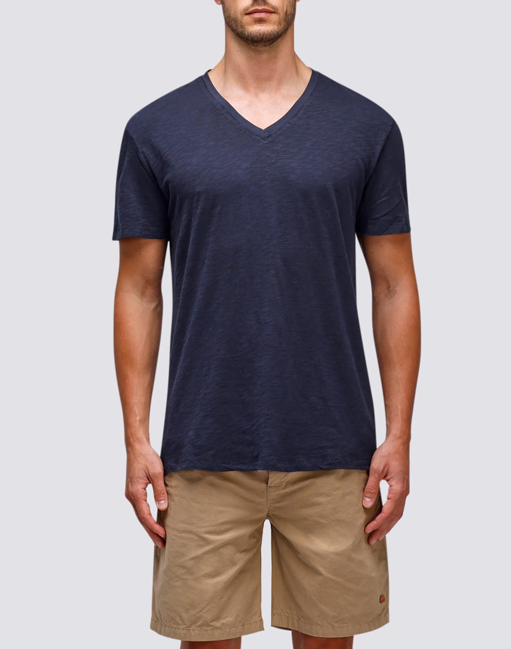 T-shirt with V-neck in dyed capo.