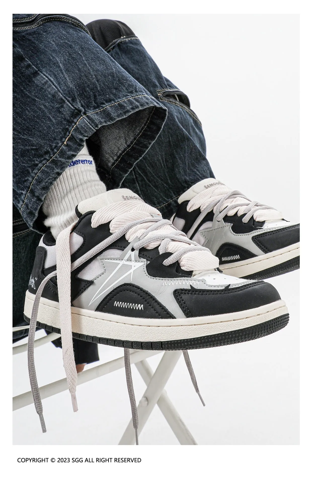 Triple Star-100 Flat Sneakers