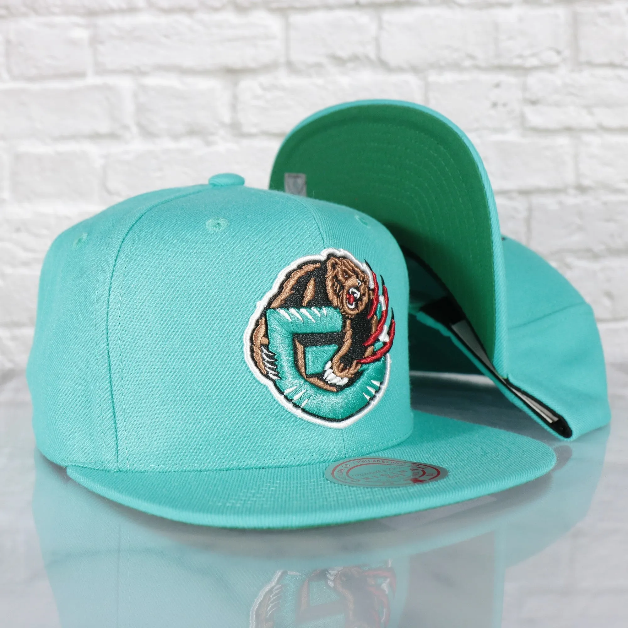 Vancouver Grizzlies Throwback NBA Mitchell and Ness Snapback | Teal