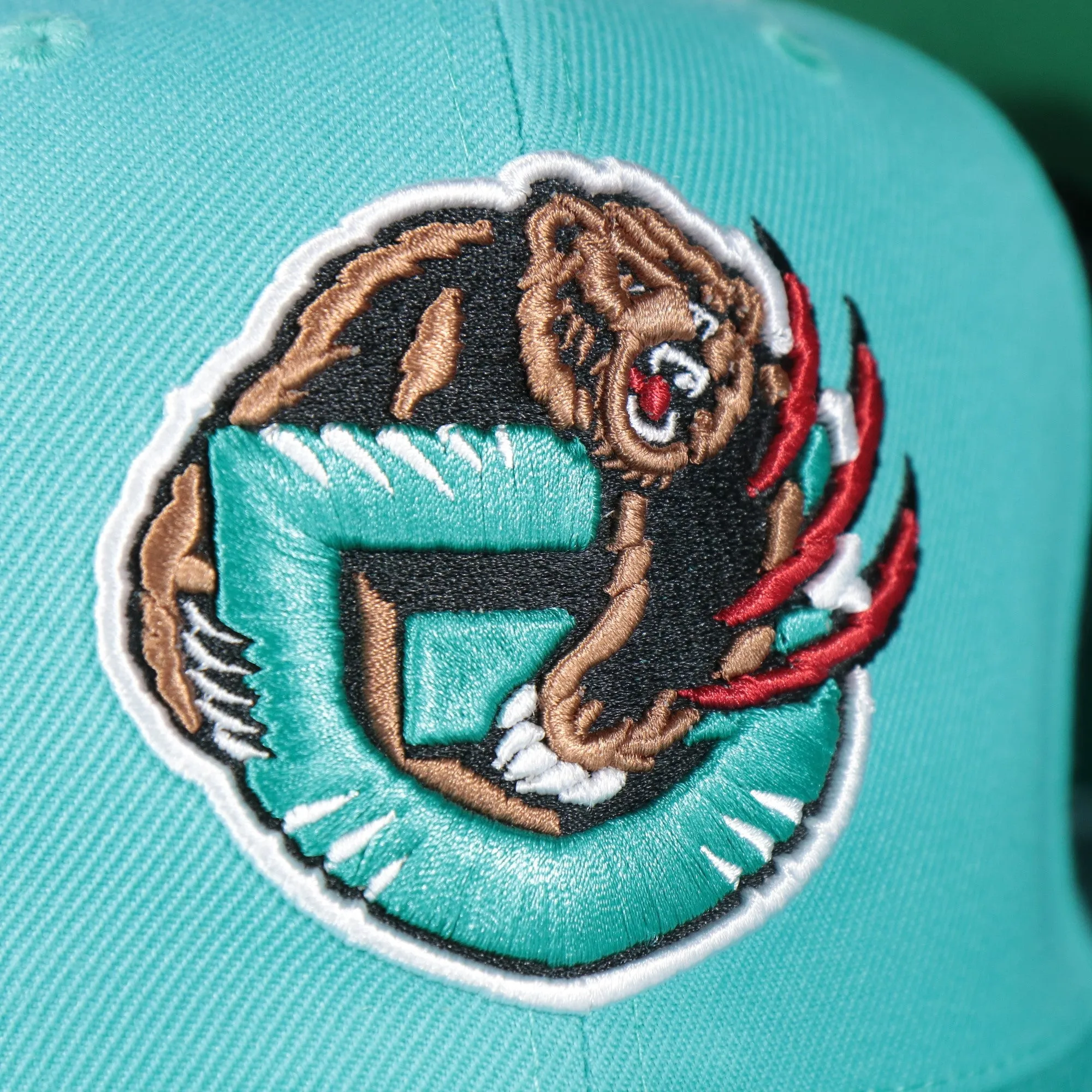 Vancouver Grizzlies Throwback NBA Mitchell and Ness Snapback | Teal