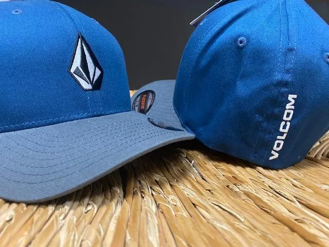 VOLCOM FULL STONE XFIT HAT