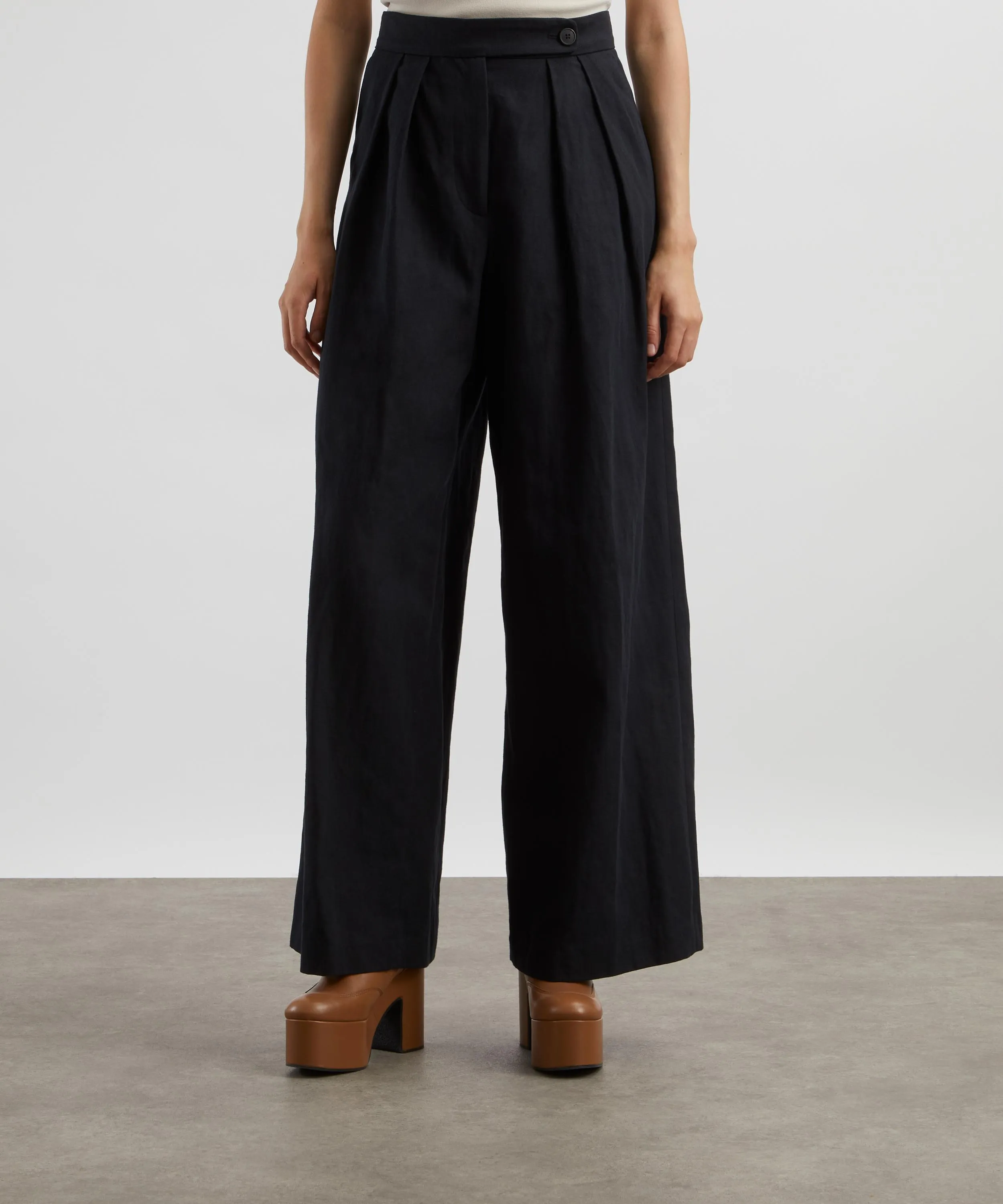 Wide Pleated Cotton-Linen Gabardine Trousers