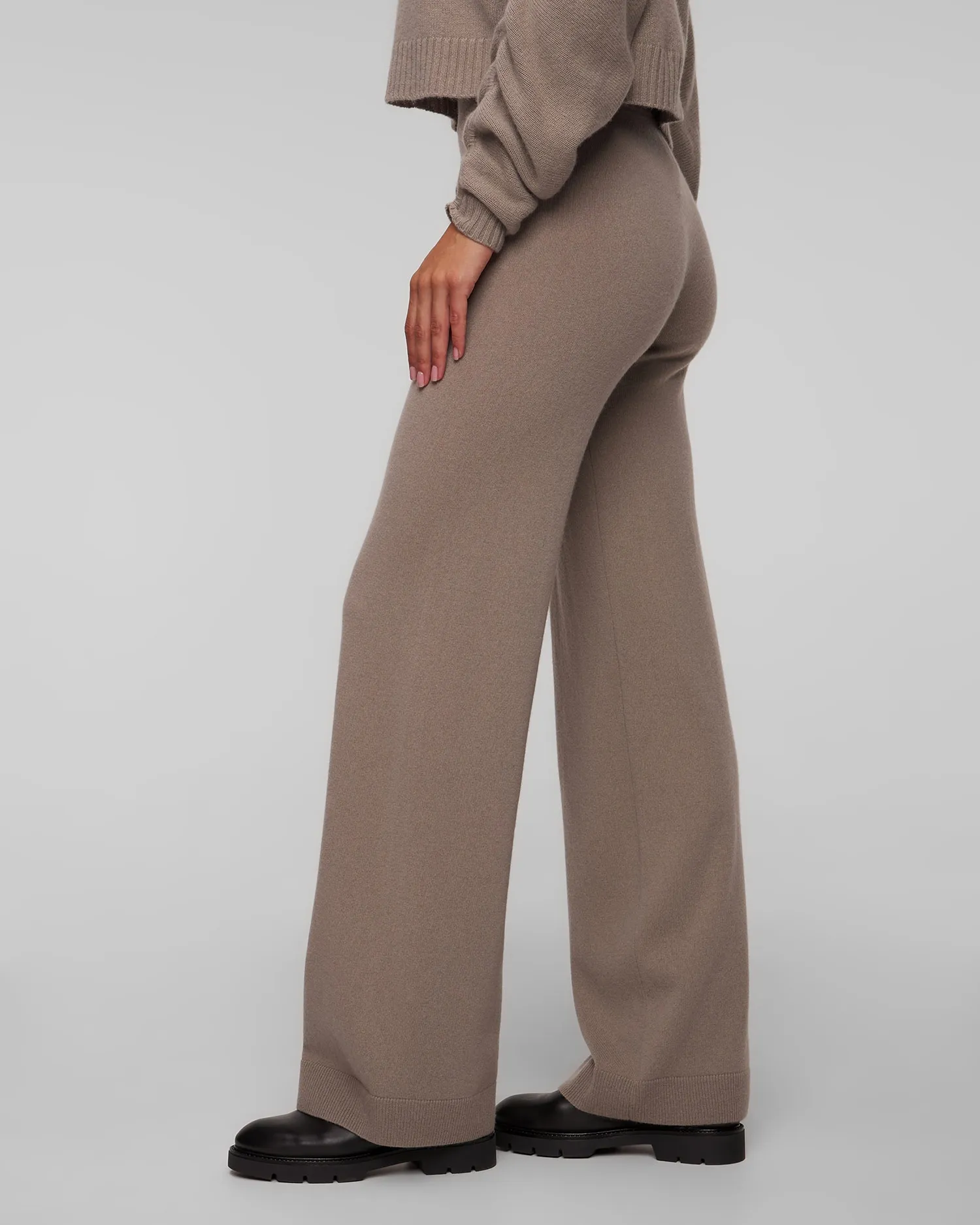 Women's wool mocha trousers Allude 17034-85