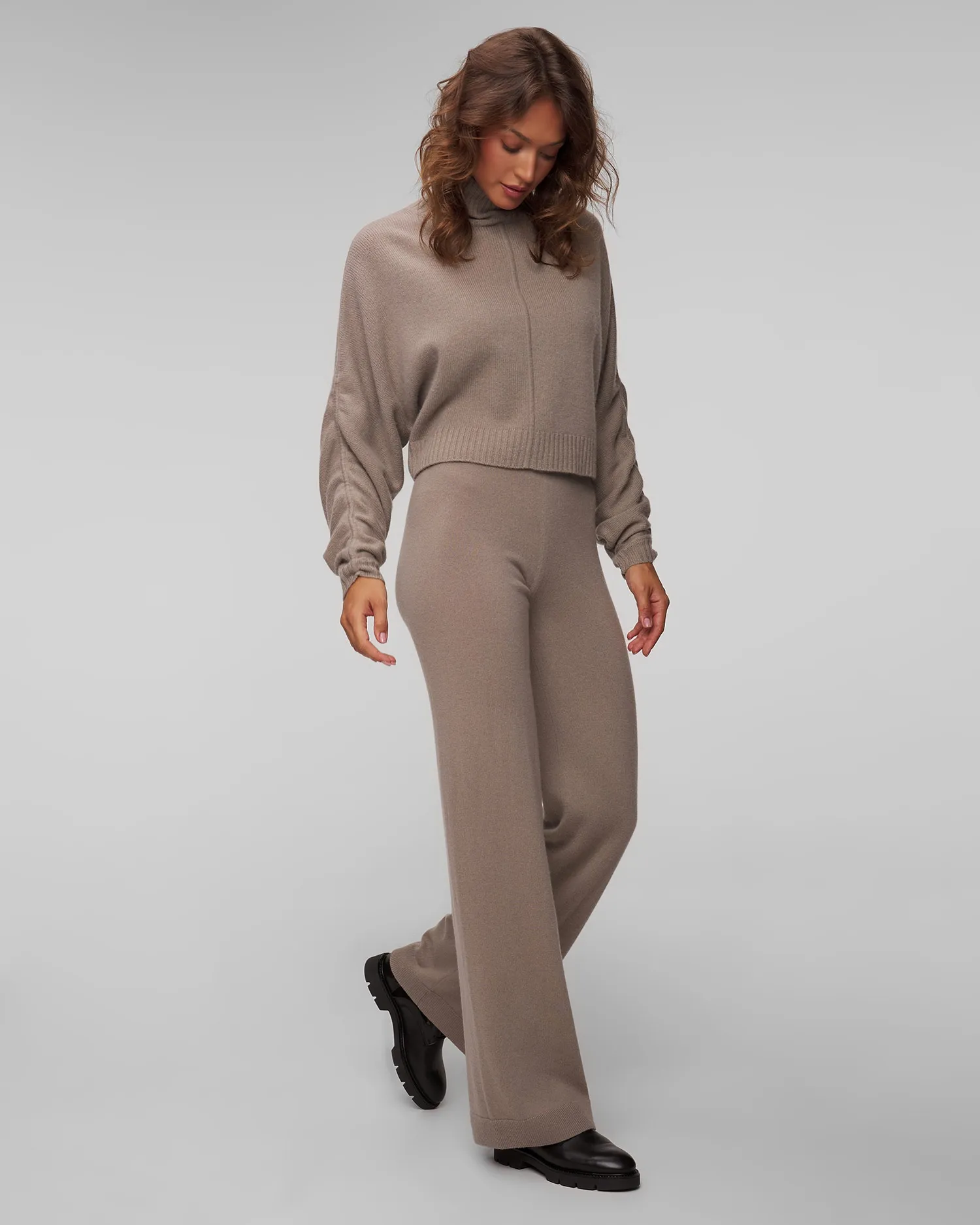 Women's wool mocha trousers Allude 17034-85