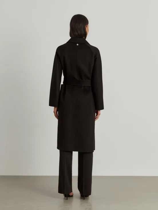 Wool overcoat with belt.